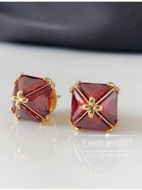 Henri Bendel Red Crystal Stud Earrings Gold Tone Square Gem Studs